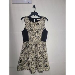 Womens Rewind sleeveless dress, ivory/black paisley pattern, keyhole‎ size Large